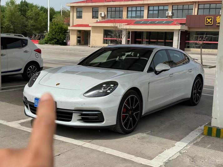 r1013867-porsche-panamera-2020_0