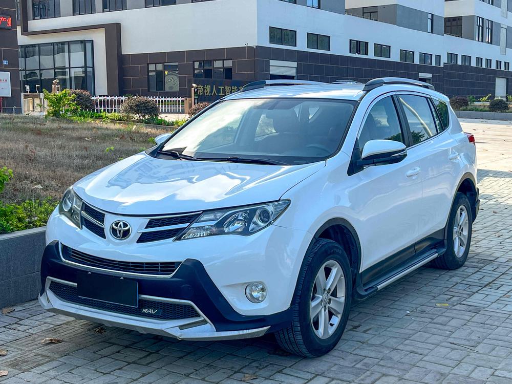 r1014005-toyota-rav4-2014_0