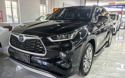 r1014216-toyota-highlander-2021_0