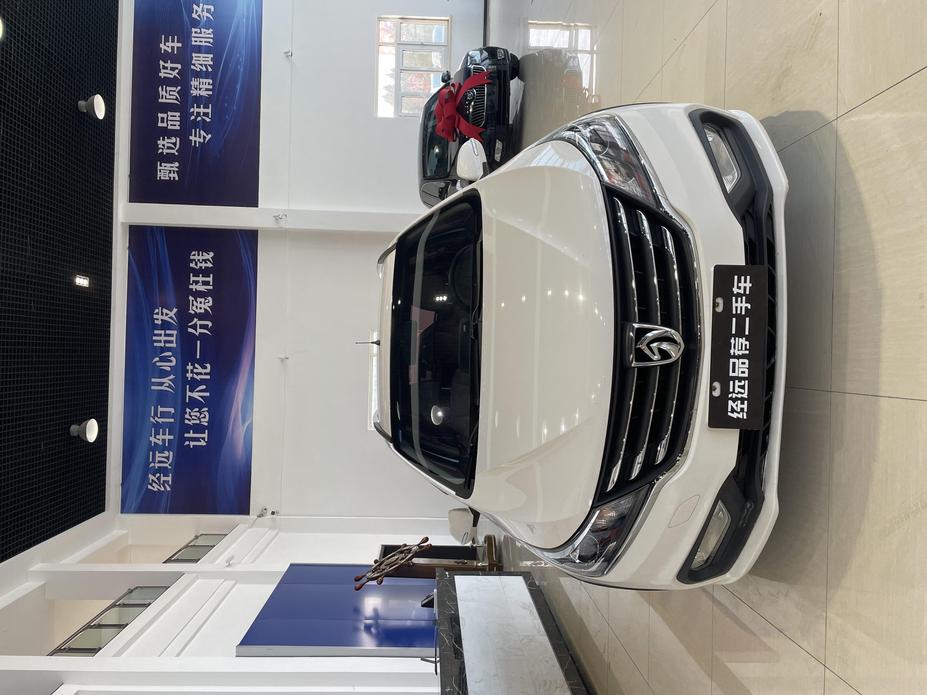 r1014374-baojun-310w-2017_0