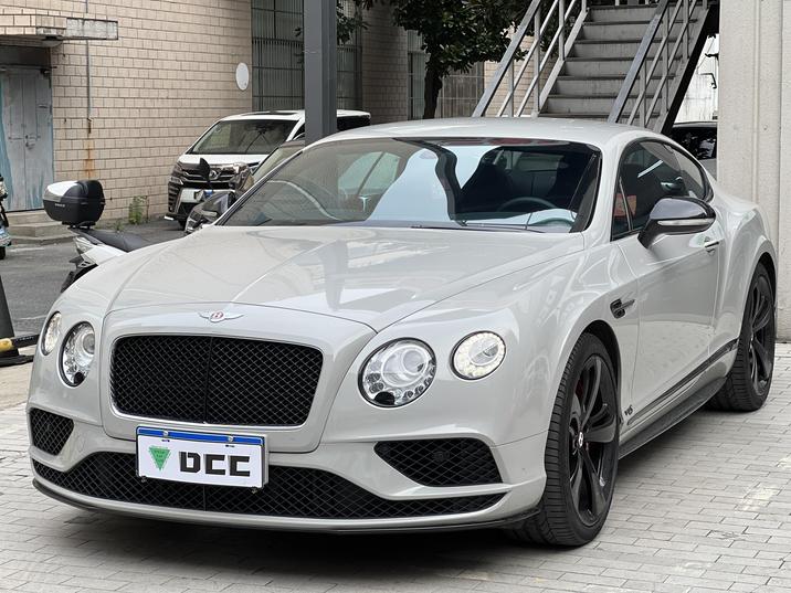 r1014486-bentley-continental-2017_0