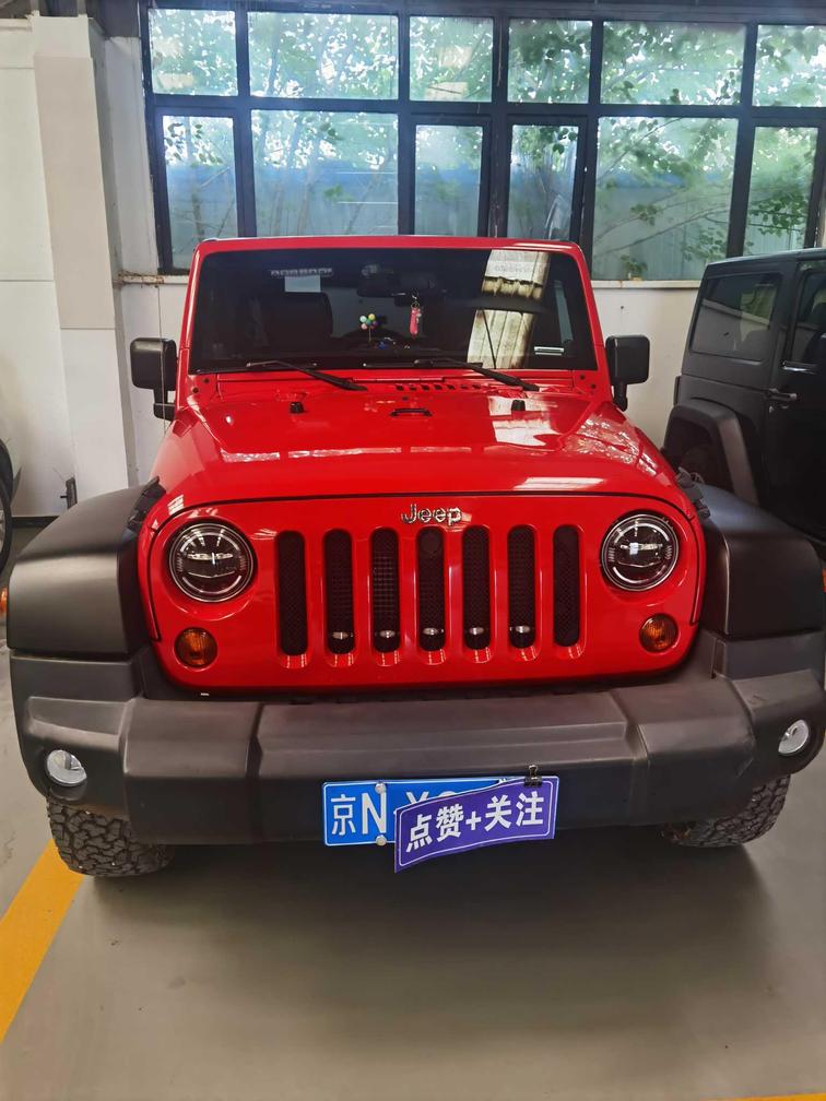 r1014534-jeep-wrangler-2013_0