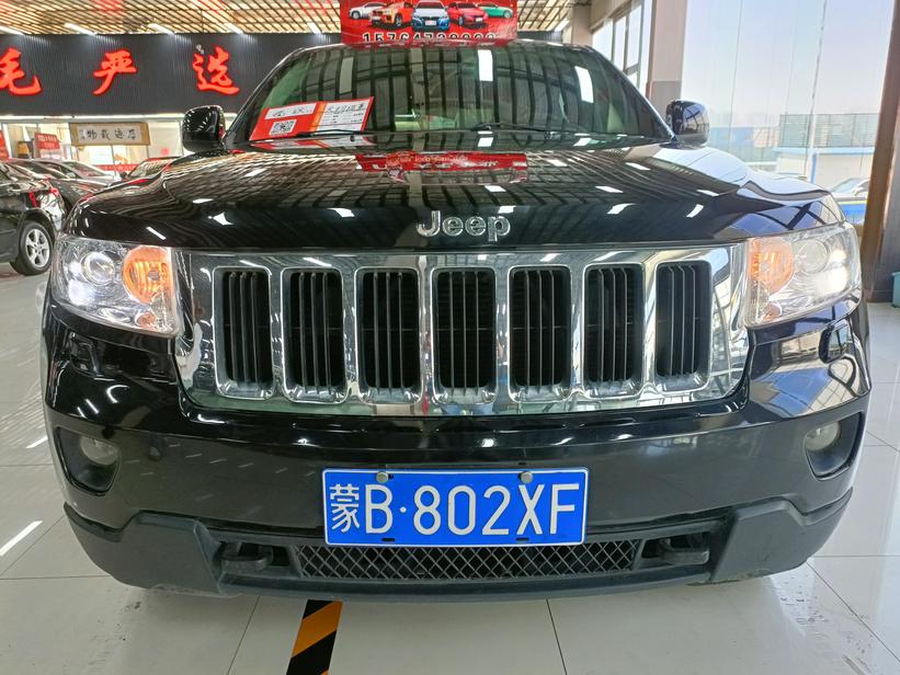 r1014575-jeep-grand-cherokee-2011_0