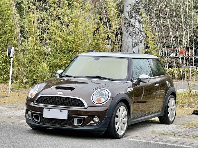 r1014607-mini-2011_0