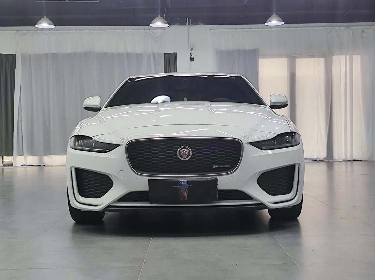 r1014808-jaguar-xel-2020_0