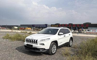 r1015257-jeep-cherokee-2016_0