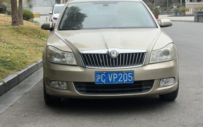 r1015303-skoda-octavia-2012_0