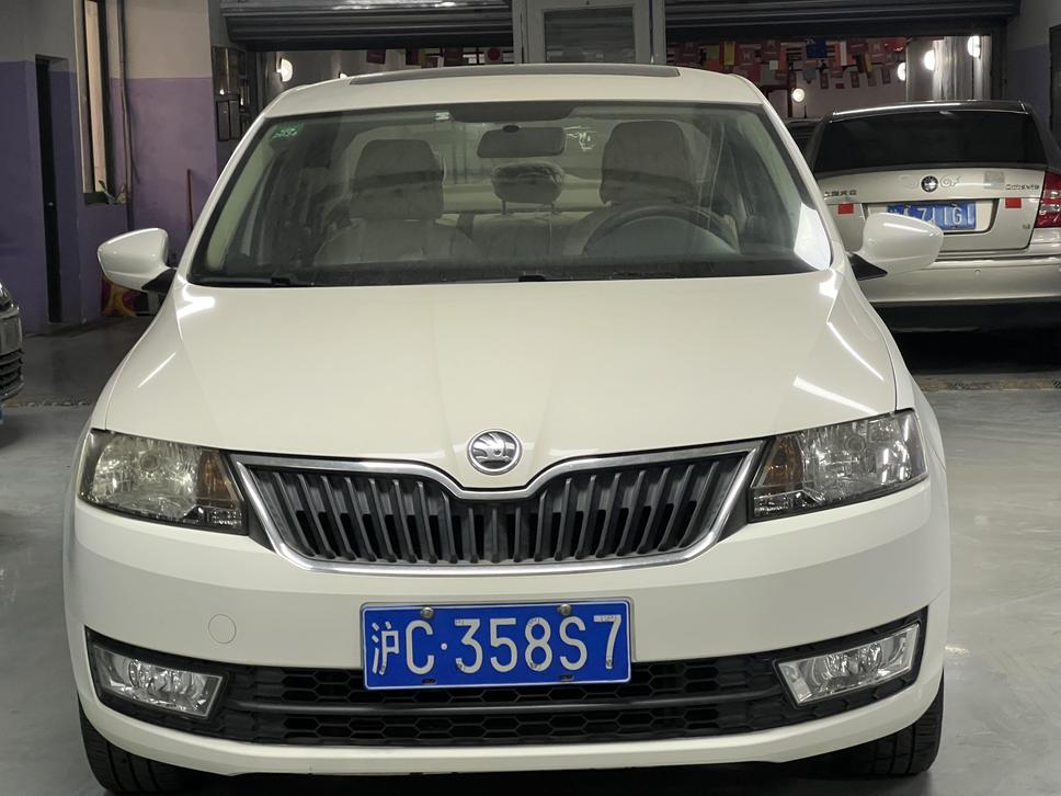 r1015416-skoda-rapid-2014_0