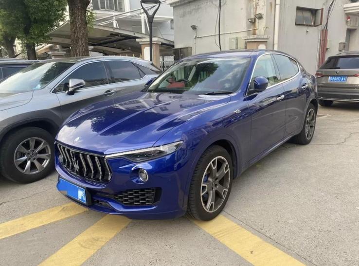 r1015643-maserati-levante-2022_0