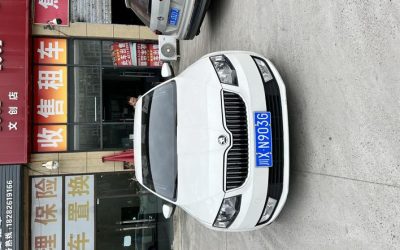 r1015646-skoda-octavia-2015_0