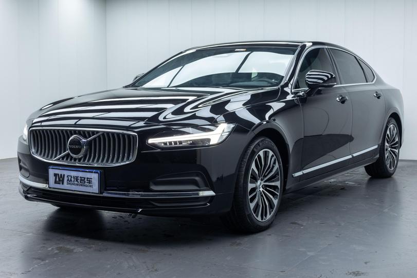 r1015719-volvo-s90-2023_0