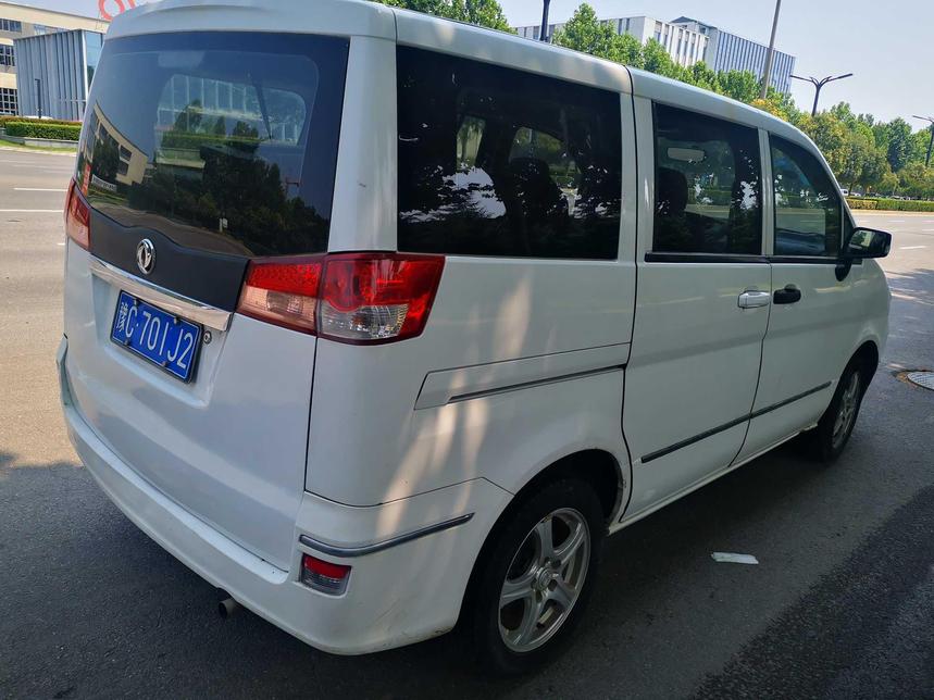 r1015810-dongfeng-succe-2015_0