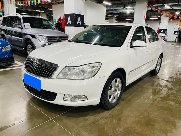 r1015905-skoda-octavia-2012_0