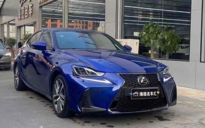 r1015923-lexus-is-2019_0