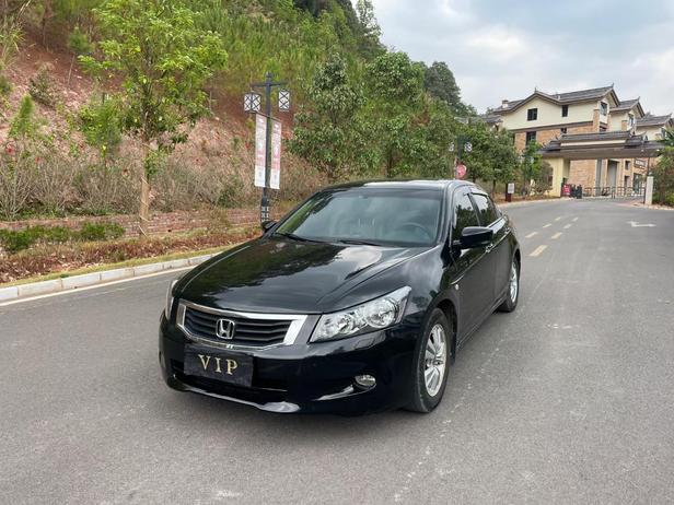 r1016170-honda-accord-2010_0