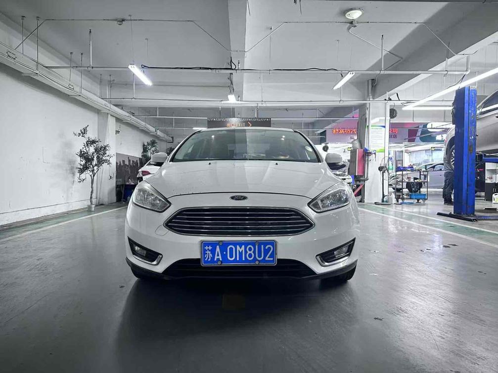 r1016269-ford-focus-2016_0