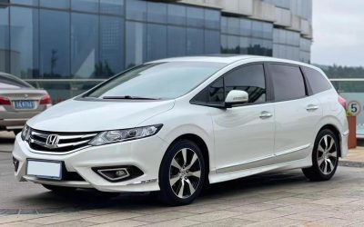 r1016291-honda-jade-2013_0