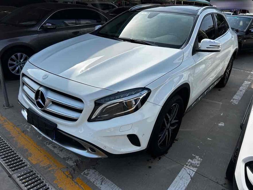 r1016362-mercedes-benz-gla-2016_0