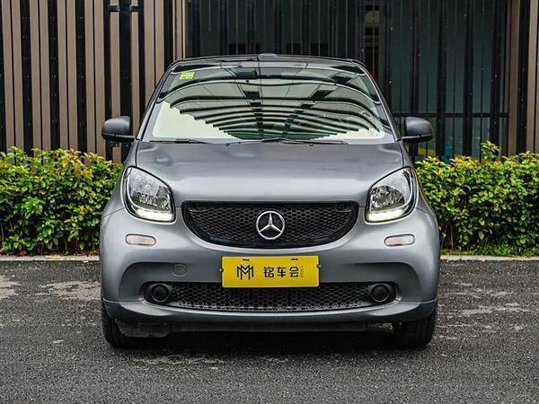 r1016449-smart-fortwo-2019_0