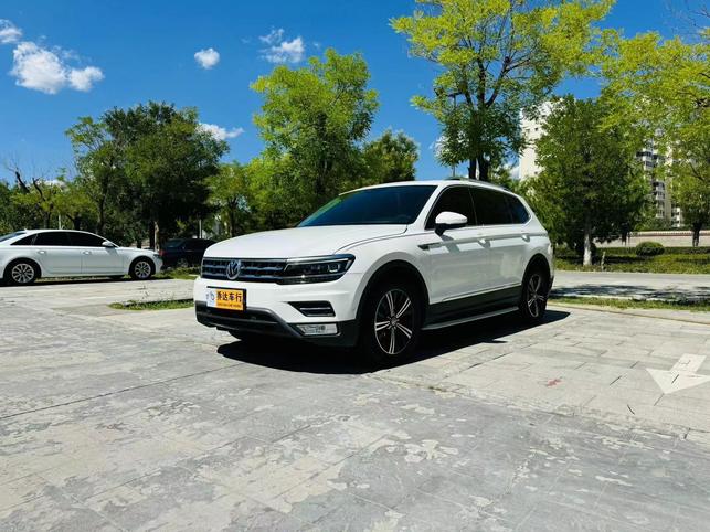 r1016450-volkswagen-tiguan-l-2018_0