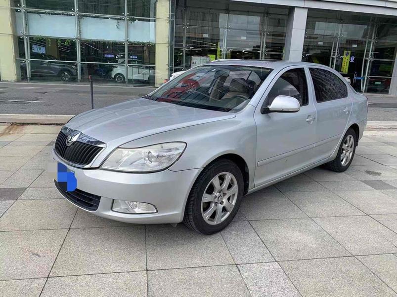 r1016478-skoda-octavia-2015_0