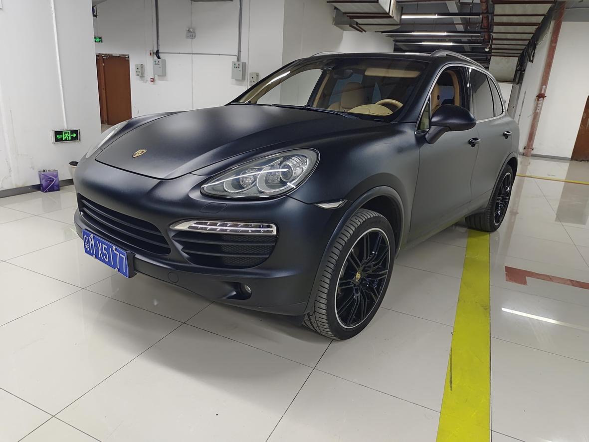 r1016541-porsche-cayenne-2012_0