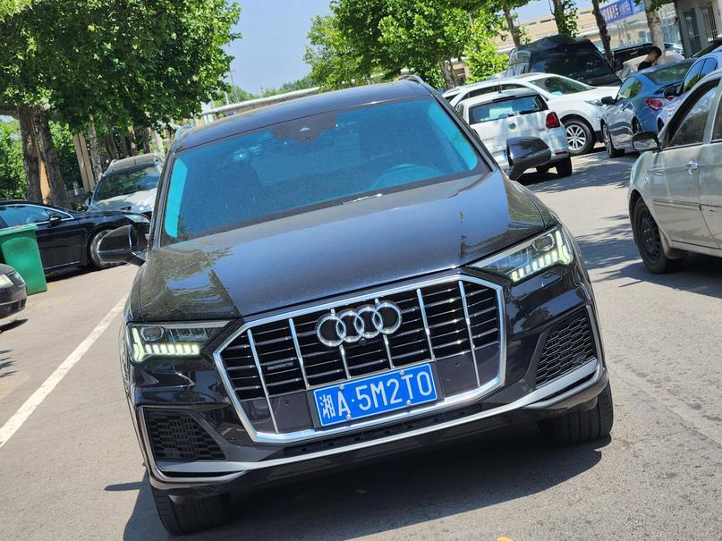 r1016543-audi-q7-2020_0