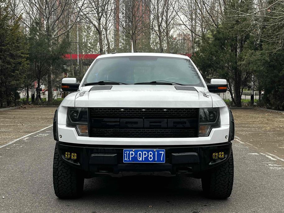 r1016569-ford-f-150-raptor-2014_0