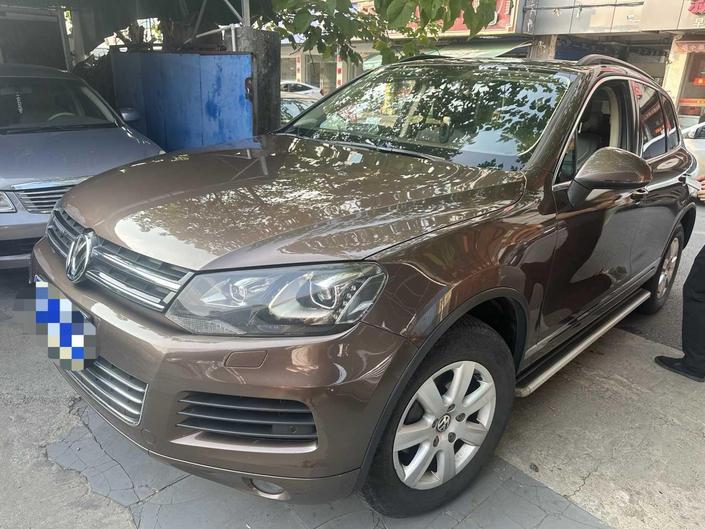 r1016585-volkswagen-touareg-2013_0