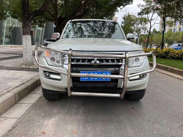 r1016668-mitsubishi-pajero-2018_0