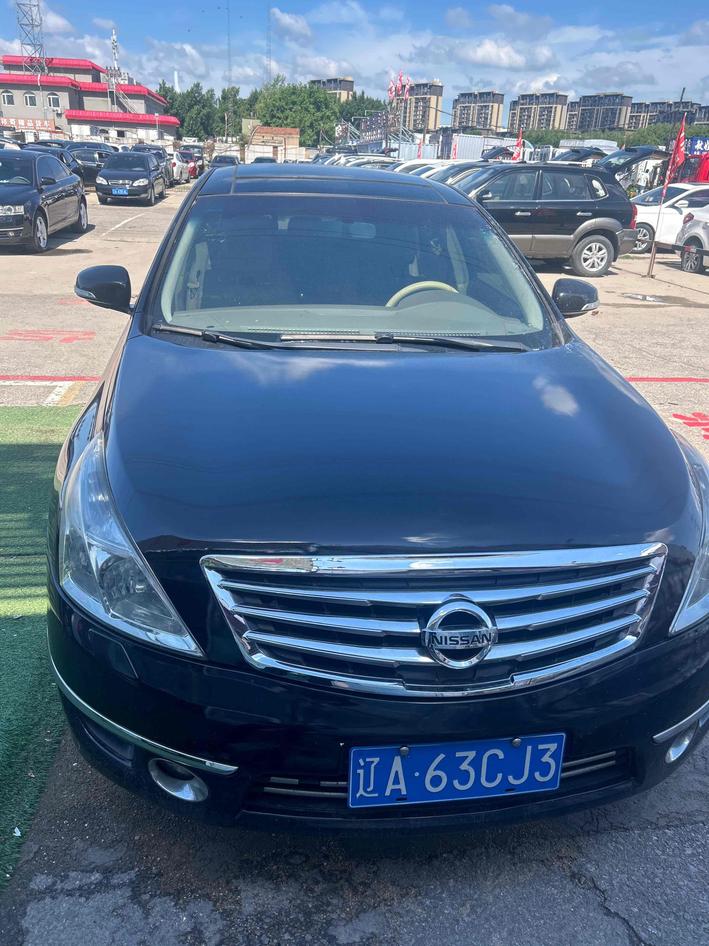 r1016693-nissan-altima-2010_0