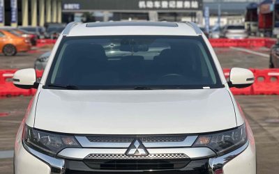 r1016694-mitsubishi-outlander-2020_0