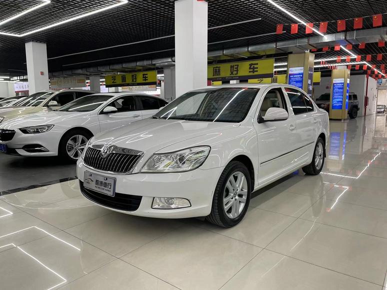 r1016748-skoda-octavia-2013_0