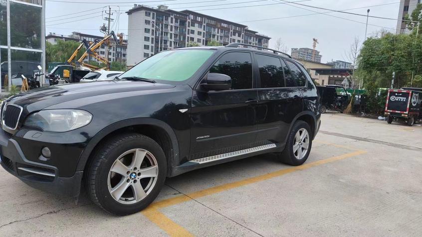 r1016806-bmw-x5-2009_0
