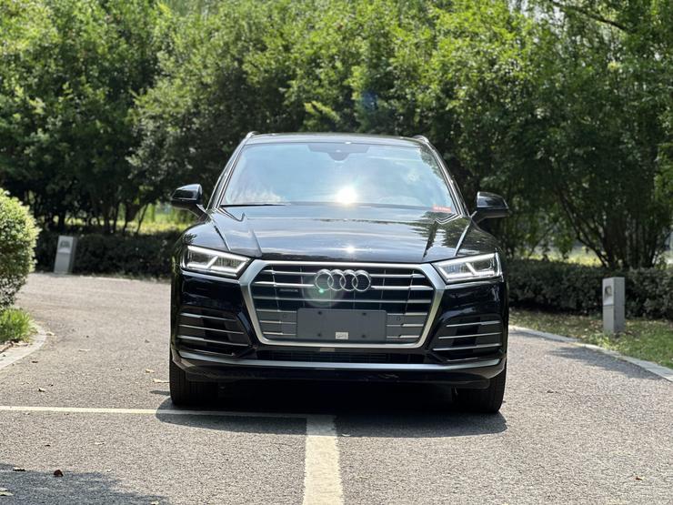 r1016960-audi-q5l-2021_0