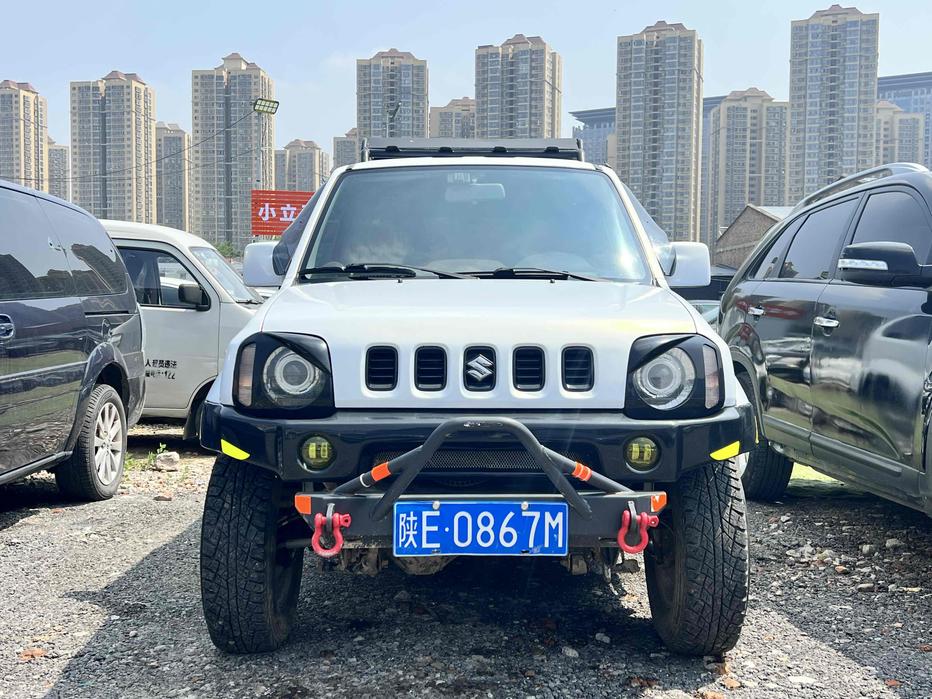 r1016978-suzuki-jimny-2009_0