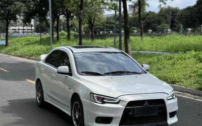 r1016992-mitsubishi-lancer-2012_0