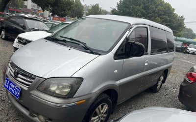 r1017001-dongfeng-forthing-lingzhi-2013_0