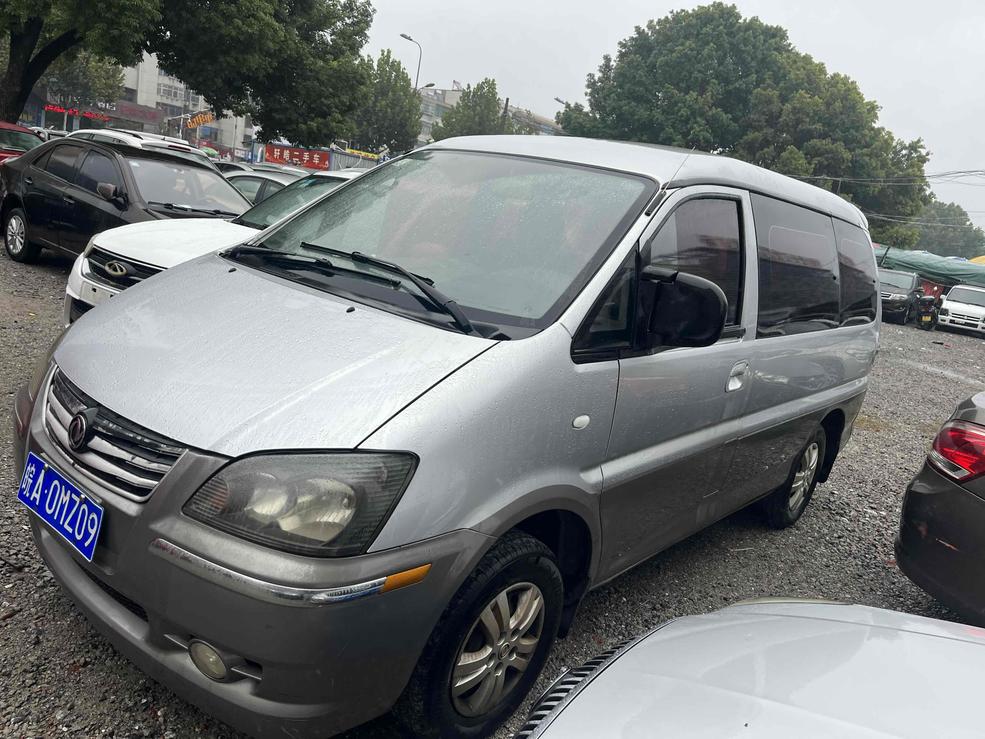 r1017001-dongfeng-forthing-lingzhi-2013_0