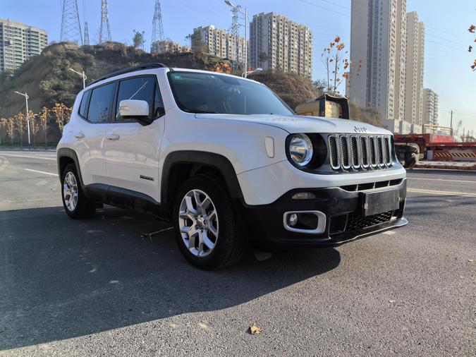 r1017004-jeep-renegade-2016_0