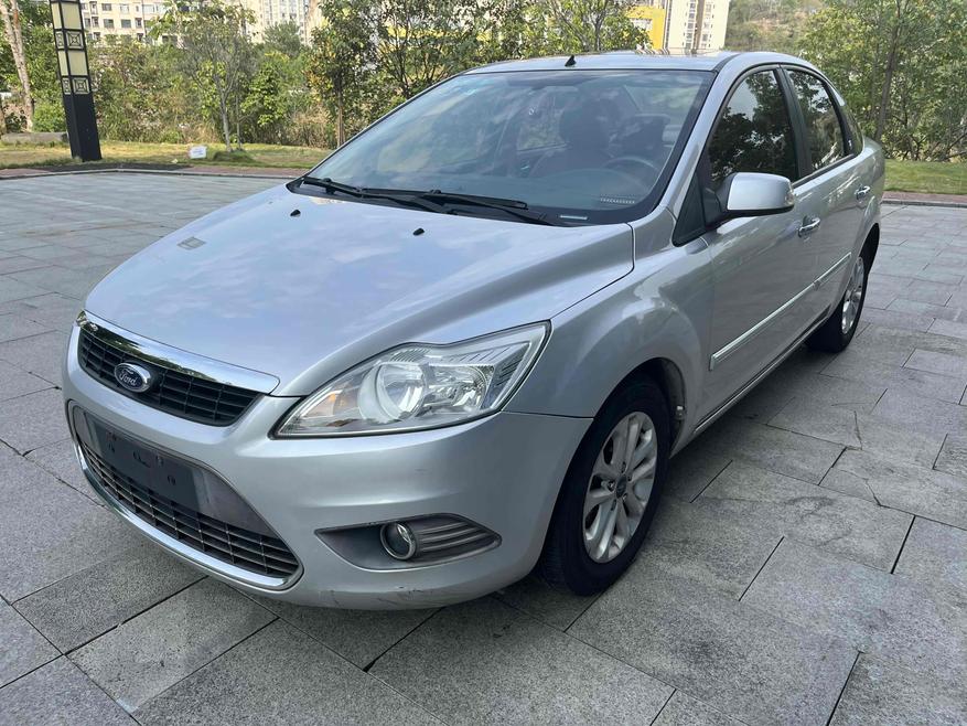 r1017026-ford-focus-2011_0
