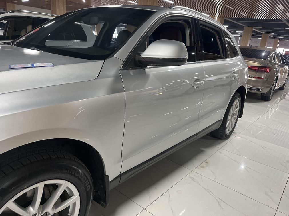 r1017055-audi-q5-2015_0