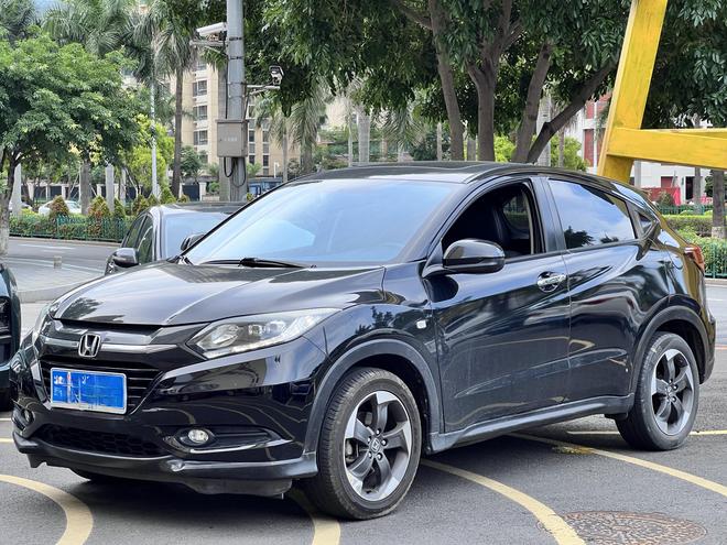 r1017084-honda-vezel-2017_0