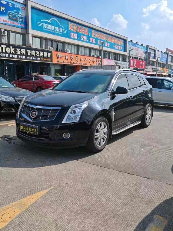 r1017131-cadillac-srx-2010_0