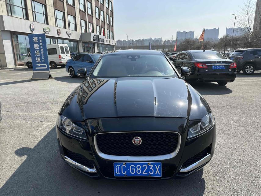 r1017157-jaguar-xf-2016_0