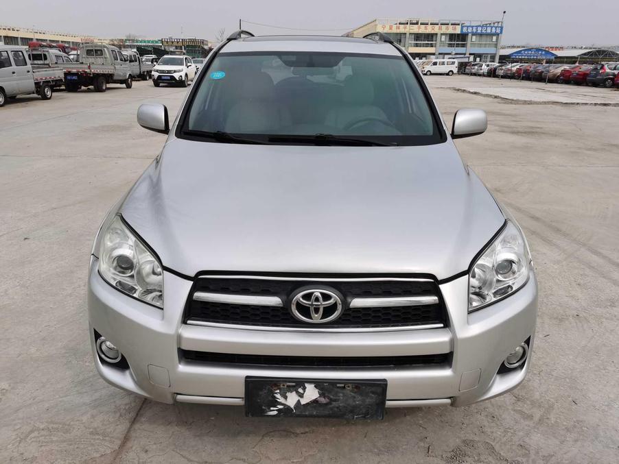 r1017169-toyota-rav4-2009_0