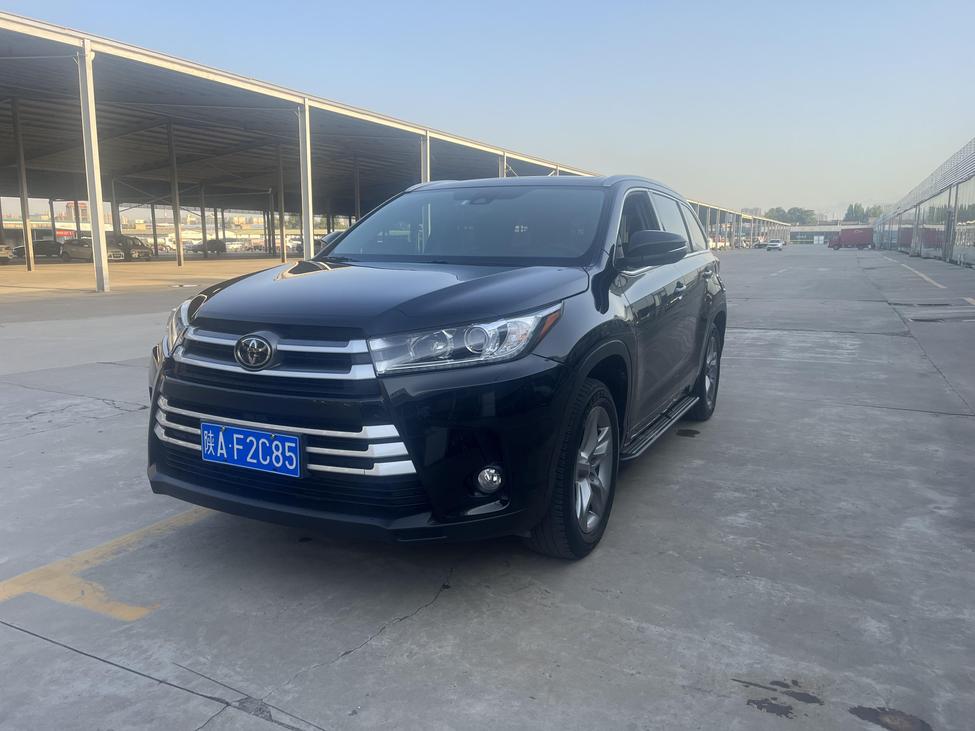 r1017260-toyota-highlander-2020_0