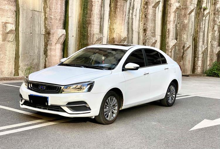r1017309-geely-emgrand-2018_0