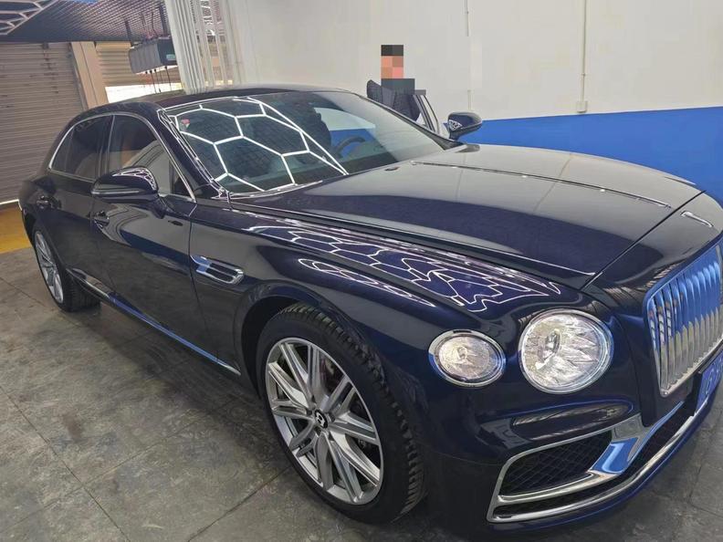 r1017373-bentley-flying-spur-2024_0