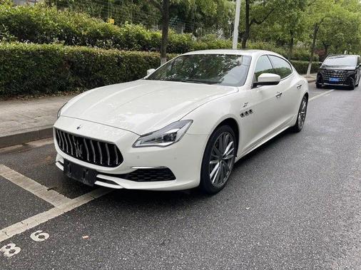 r1017463-maserati-quattroporte-2022_0